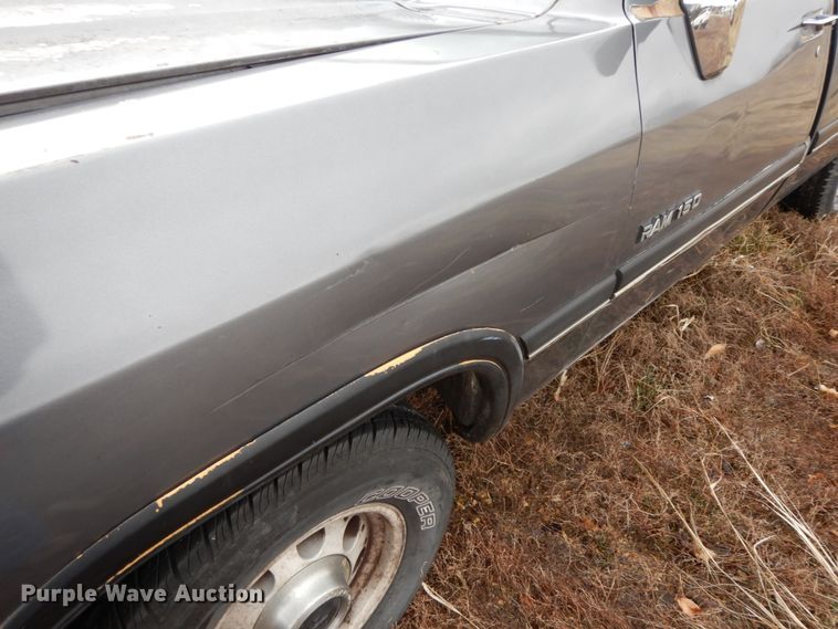 image for item IX9368 1992 Dodge Ram D150  pickup truck