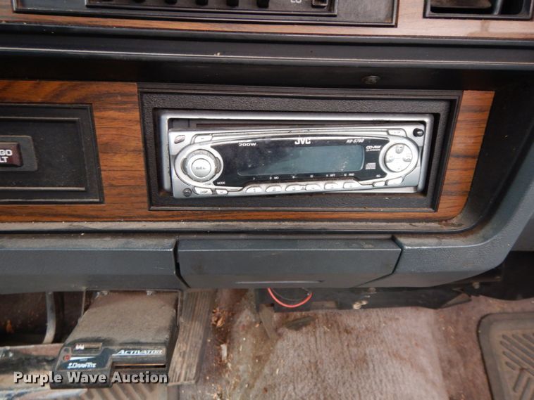 image for item IX9368 1992 Dodge Ram D150  pickup truck