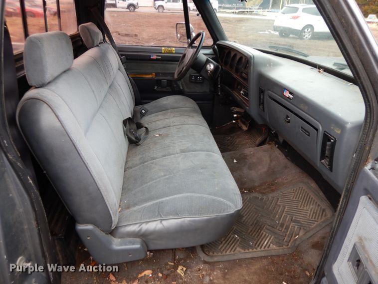 image for item IX9368 1992 Dodge Ram D150  pickup truck