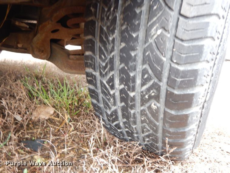 image for item IX9368 1992 Dodge Ram D150  pickup truck