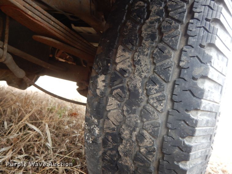 image for item IX9368 1992 Dodge Ram D150  pickup truck