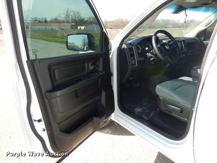 image for item IY9525 2014 Dodge Ram 1500  Quad Cab pickup truck