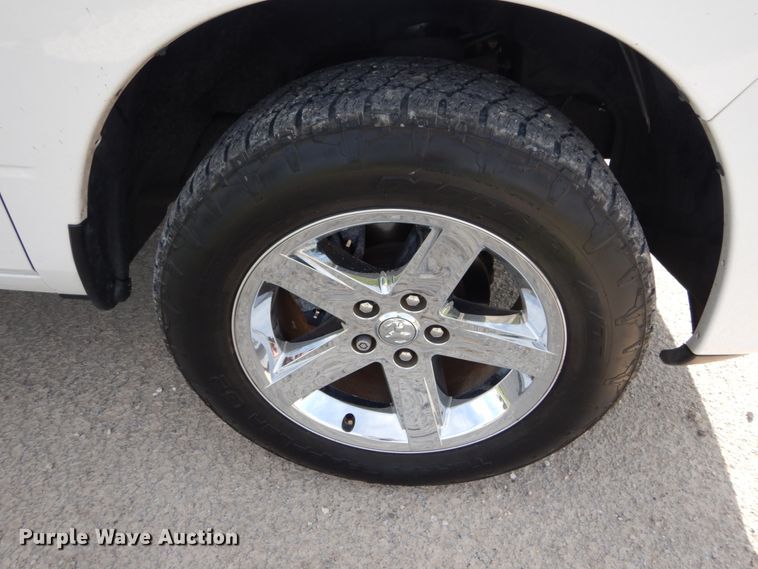 image for item IY9525 2014 Dodge Ram 1500  Quad Cab pickup truck