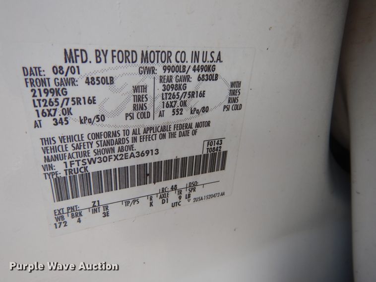 image for item IY9529 2002 Ford F350 Super Duty XLT  Crew Cab pickup truck