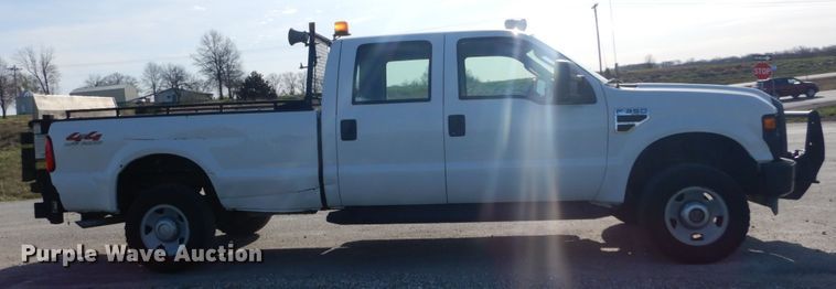 image for item IY9530 2008 Ford F350 Super Duty XLT  Crew Cab pickup truck