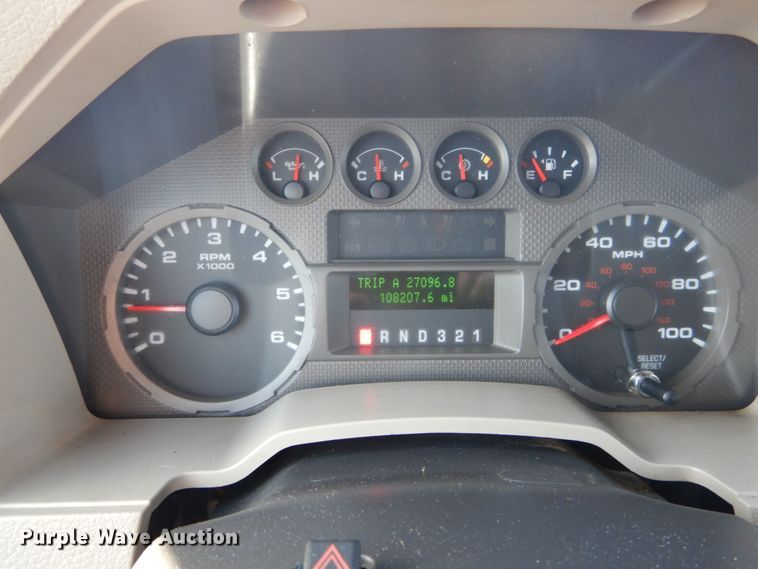 image for item IY9530 2008 Ford F350 Super Duty XLT  Crew Cab pickup truck