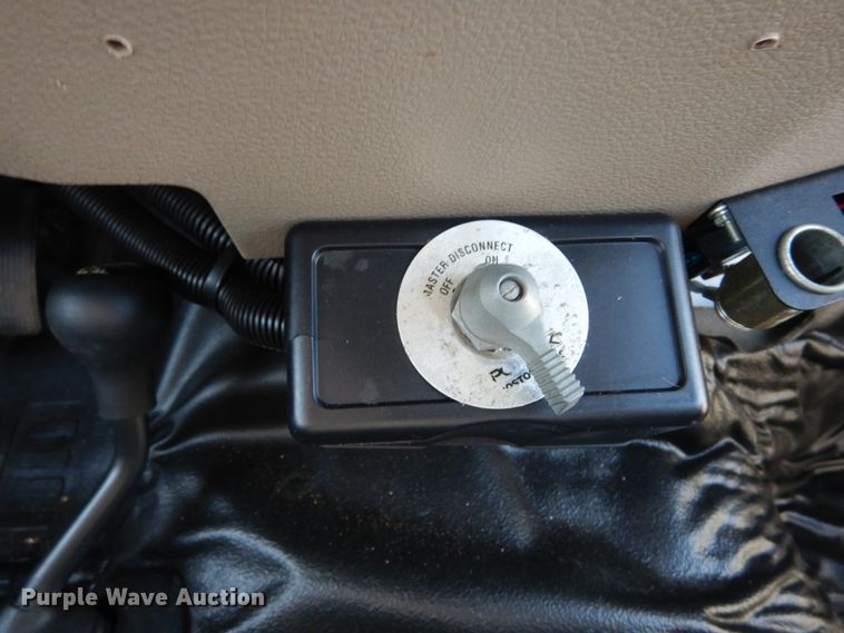 image for item IY9530 2008 Ford F350 Super Duty XLT  Crew Cab pickup truck