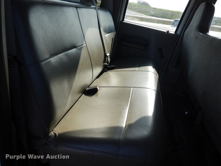 image for item IY9530 2008 Ford F350 Super Duty XLT  Crew Cab pickup truck