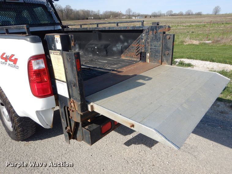 image for item IY9530 2008 Ford F350 Super Duty XLT  Crew Cab pickup truck