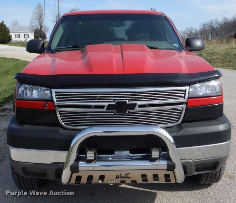 image for item IY9531 2005 Chevrolet 2500HD  Crew Cab pickup truck