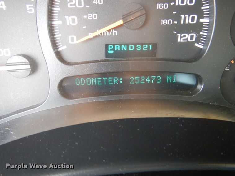 image for item IY9531 2005 Chevrolet 2500HD  Crew Cab pickup truck