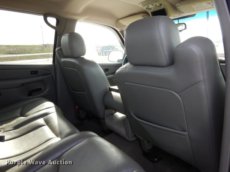 image for item IY9531 2005 Chevrolet 2500HD  Crew Cab pickup truck