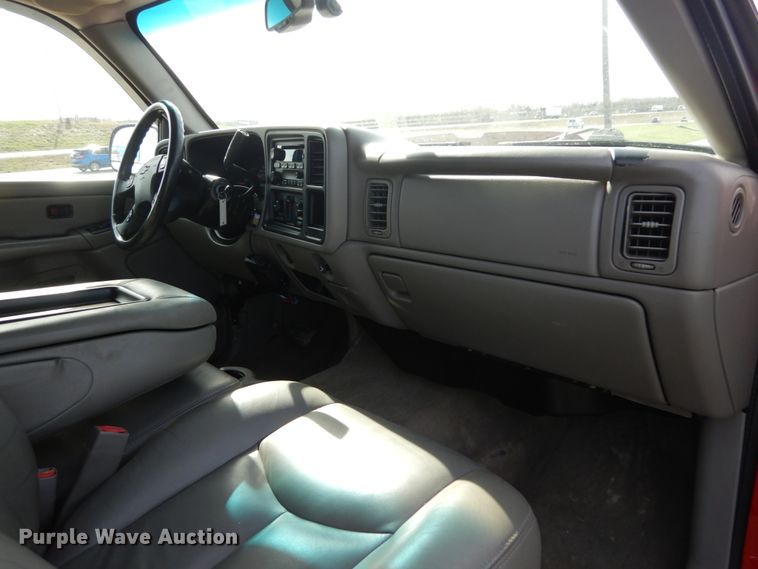 image for item IY9531 2005 Chevrolet 2500HD  Crew Cab pickup truck