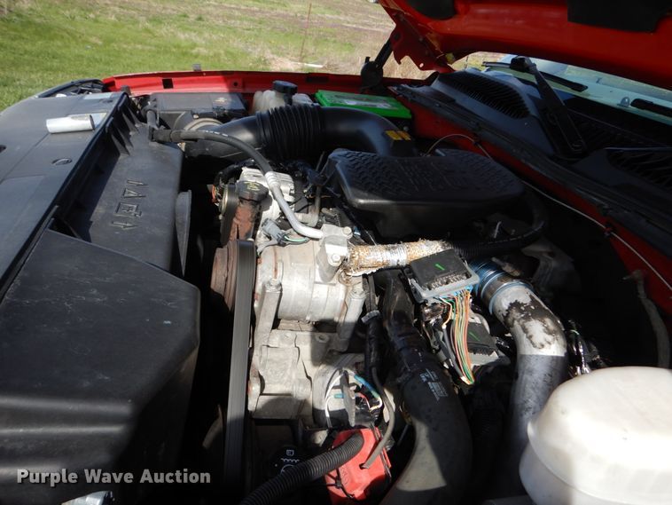 image for item IY9531 2005 Chevrolet 2500HD  Crew Cab pickup truck