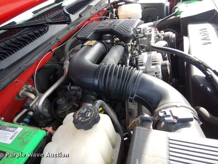 image for item IY9531 2005 Chevrolet 2500HD  Crew Cab pickup truck