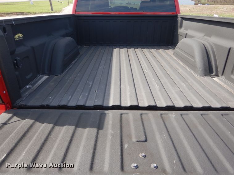 image for item IY9531 2005 Chevrolet 2500HD  Crew Cab pickup truck