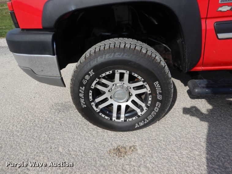 image for item IY9531 2005 Chevrolet 2500HD  Crew Cab pickup truck