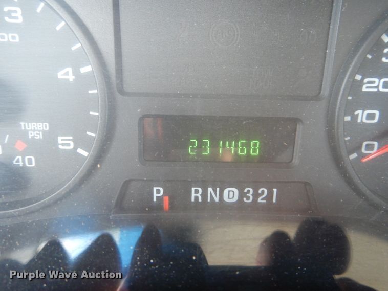 image for item IY9532 2005 Ford F350 Super Duty XL  Crew Cab pickup truck