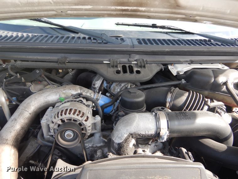 image for item IY9532 2005 Ford F350 Super Duty XL  Crew Cab pickup truck