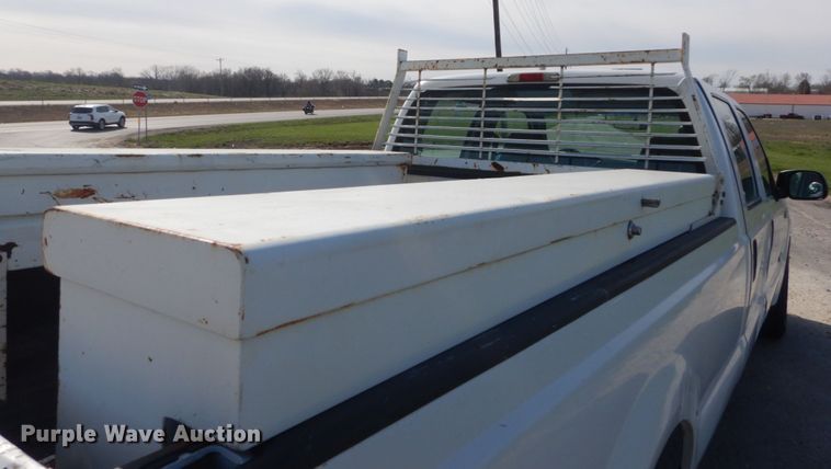 image for item IY9532 2005 Ford F350 Super Duty XL  Crew Cab pickup truck