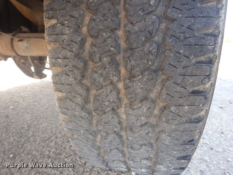 image for item IY9532 2005 Ford F350 Super Duty XL  Crew Cab pickup truck