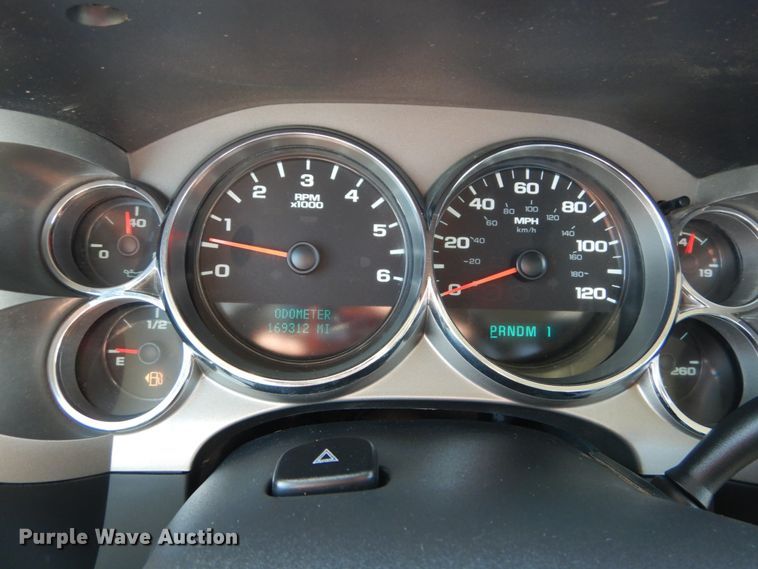 image for item IY9535 2011 Chevrolet 2500HD  pickup truck