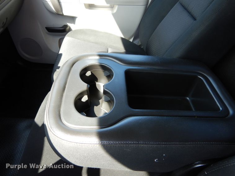 image for item IY9535 2011 Chevrolet 2500HD  pickup truck