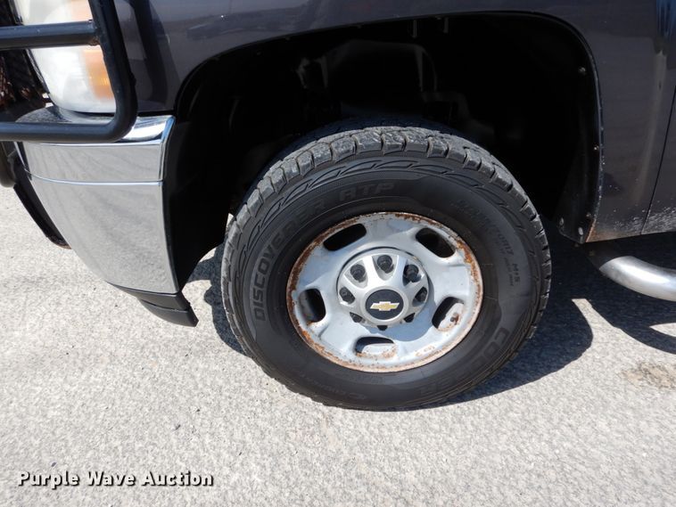 image for item IY9535 2011 Chevrolet 2500HD  pickup truck