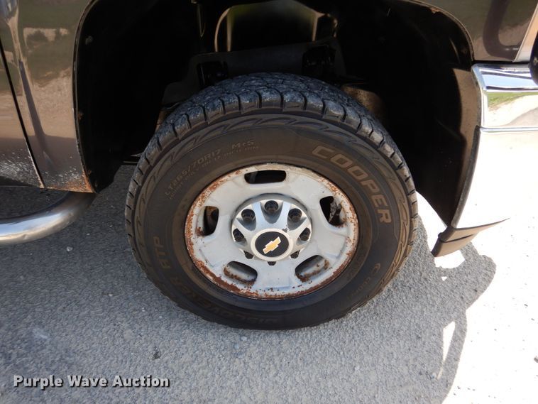 image for item IY9535 2011 Chevrolet 2500HD  pickup truck