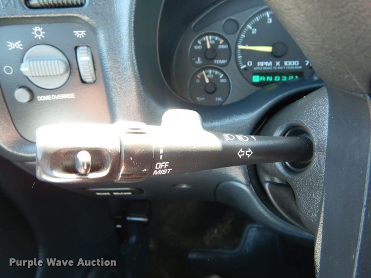 image for item IY9541 2000 GMC Sonoma SLS  Ext. Cab pickup truck