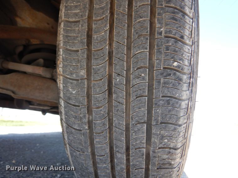 image for item IY9541 2000 GMC Sonoma SLS  Ext. Cab pickup truck