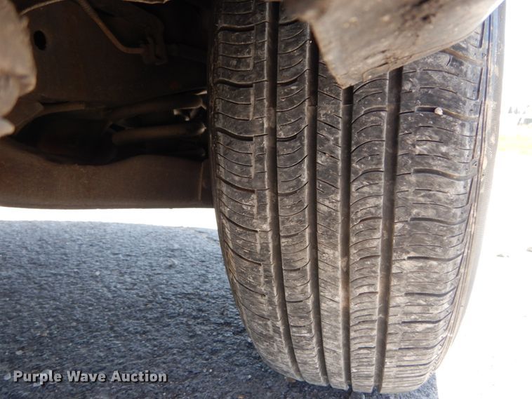 image for item IY9541 2000 GMC Sonoma SLS  Ext. Cab pickup truck