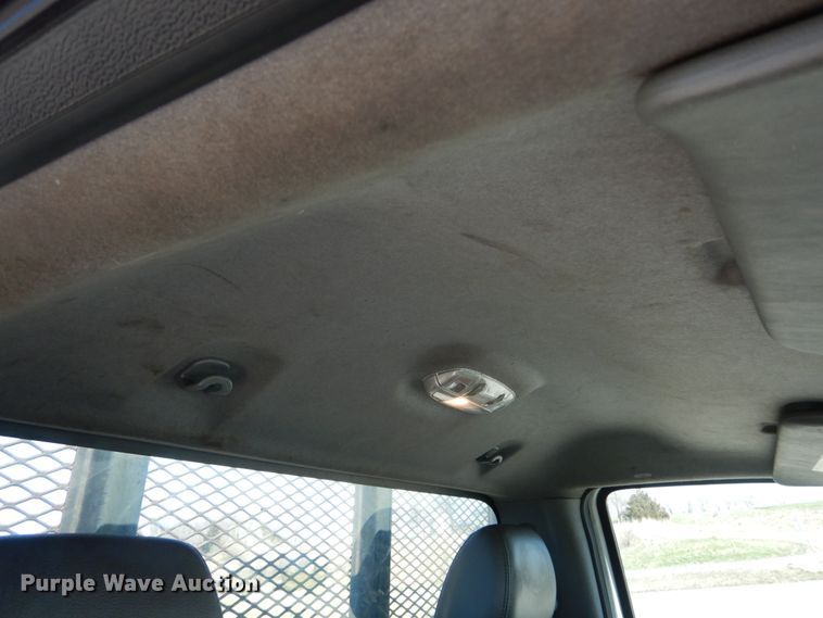 image for item IY9543 2011 Ford F350 Super Duty  flatbed pickup truck