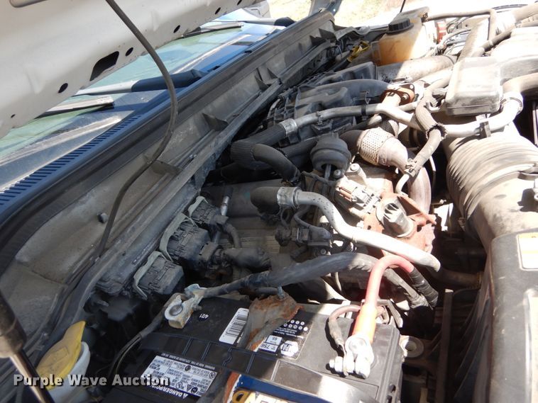 image for item IY9543 2011 Ford F350 Super Duty  flatbed pickup truck