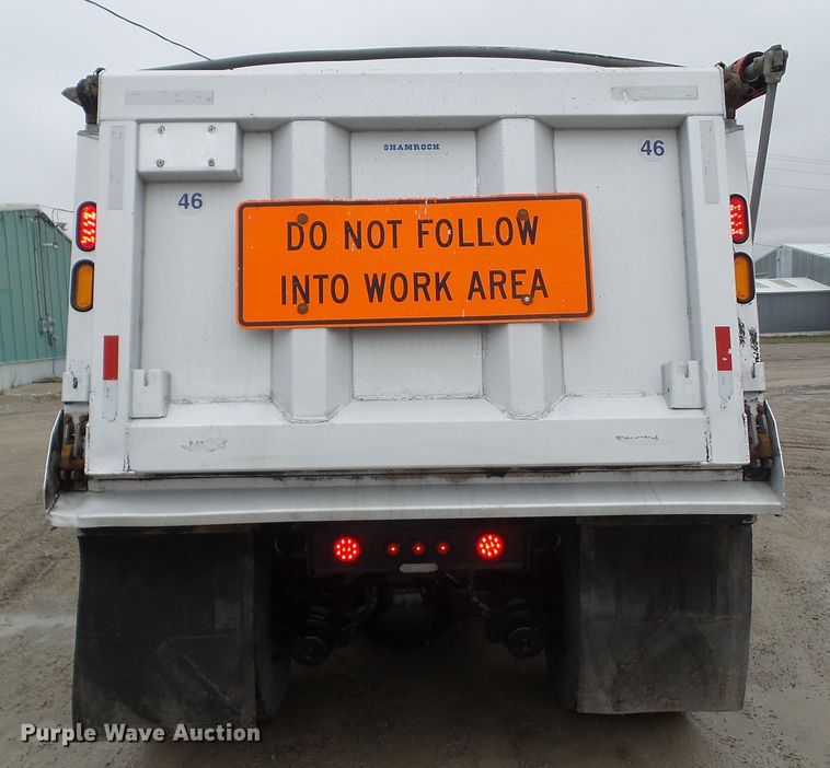 image for item DA7084 2014 Kenworth T800  dump truck