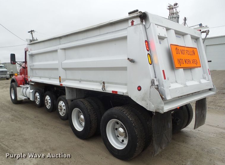 image for item DA7084 2014 Kenworth T800  dump truck