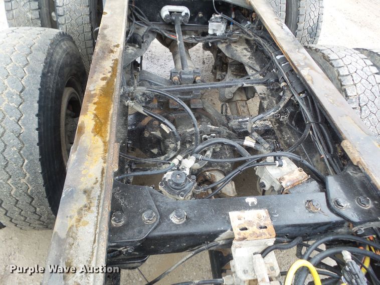 image for item DA7084 2014 Kenworth T800  dump truck