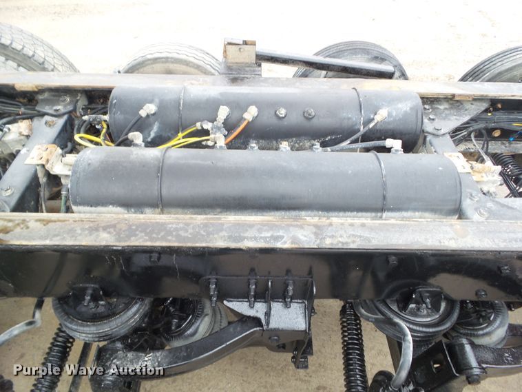 image for item DA7084 2014 Kenworth T800  dump truck