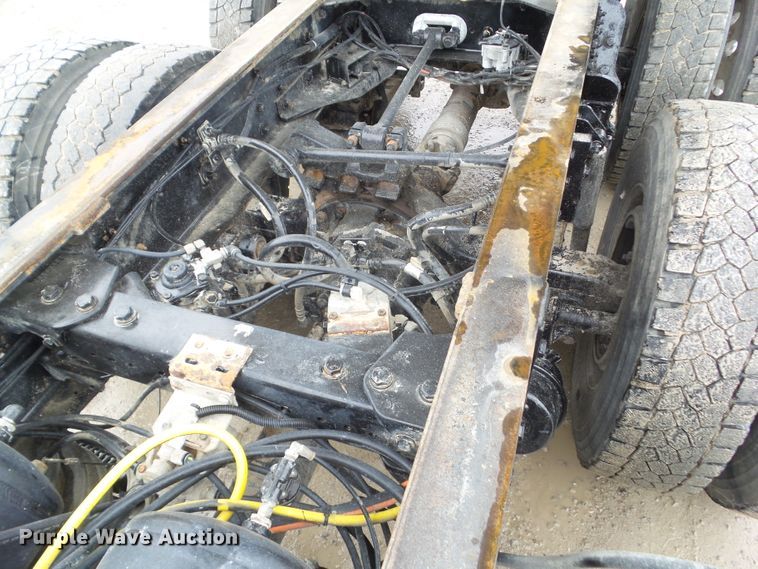 image for item DA7084 2014 Kenworth T800  dump truck