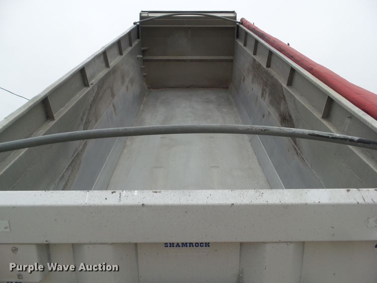 image for item DA7084 2014 Kenworth T800  dump truck