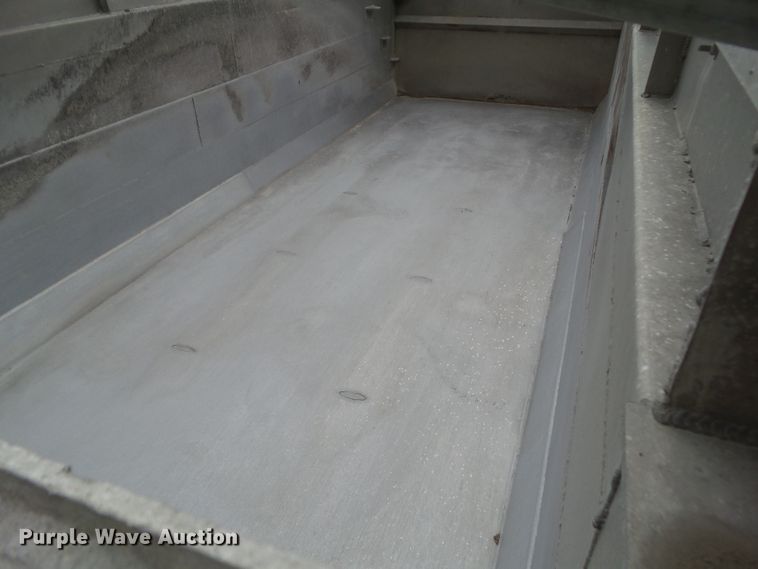 image for item DA7084 2014 Kenworth T800  dump truck