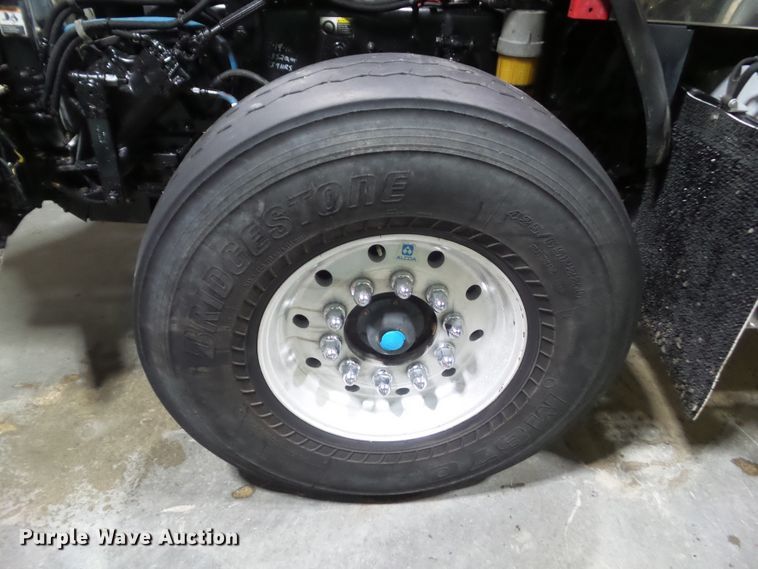 image for item DA7084 2014 Kenworth T800  dump truck