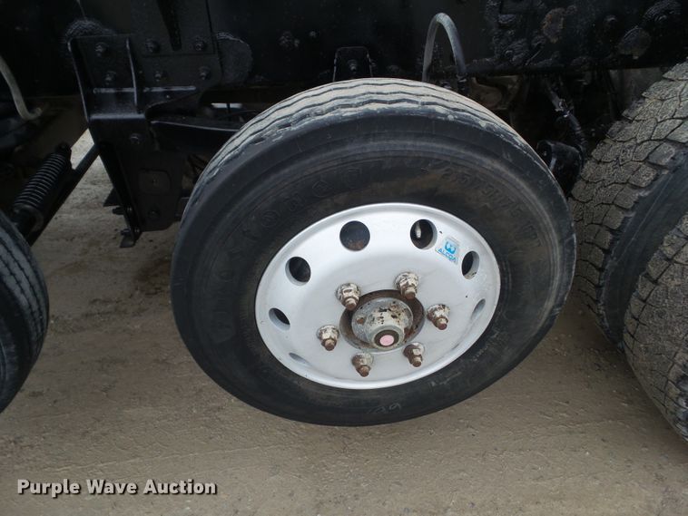 image for item DA7084 2014 Kenworth T800  dump truck