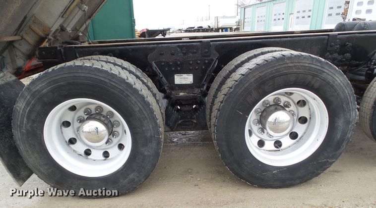 image for item DA7084 2014 Kenworth T800  dump truck