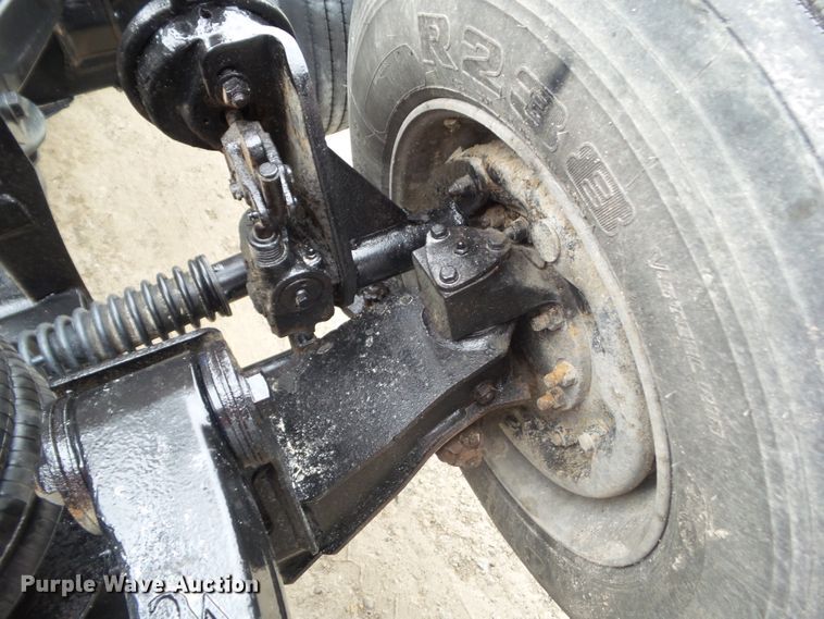 image for item DA7084 2014 Kenworth T800  dump truck