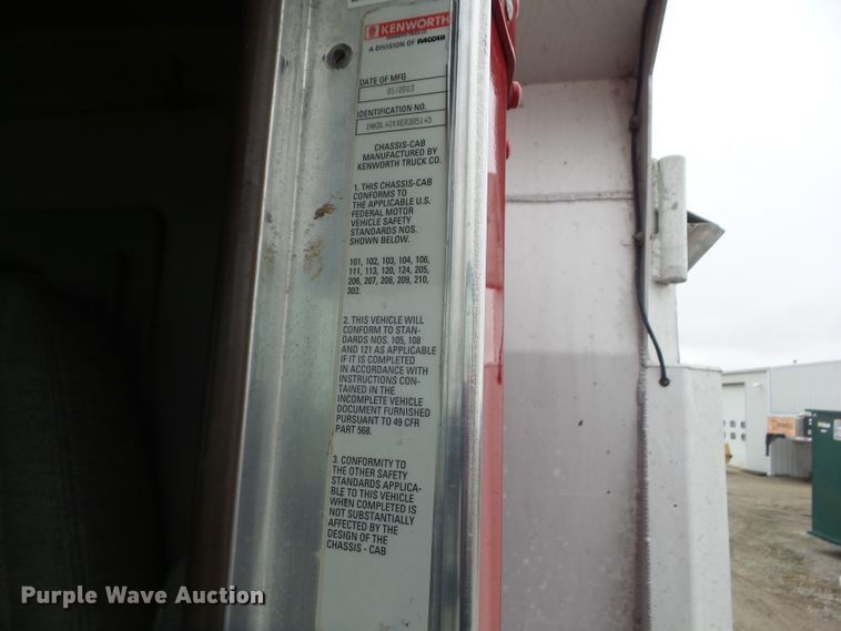 image for item DA7084 2014 Kenworth T800  dump truck