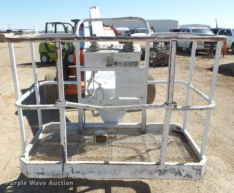 image for item DI5525 1998 Snorkel TB-A42RFO  boom lift