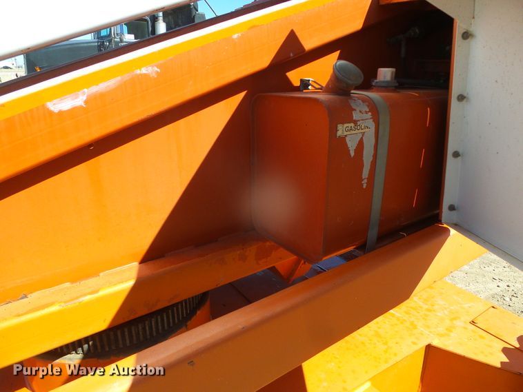 image for item DI5525 1998 Snorkel TB-A42RFO  boom lift