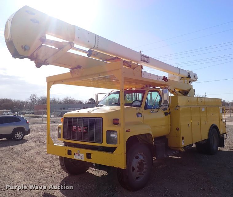 image for item DJ0210 2000 GMC C7500  bucket truck