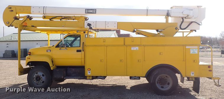 image for item DJ0210 2000 GMC C7500  bucket truck